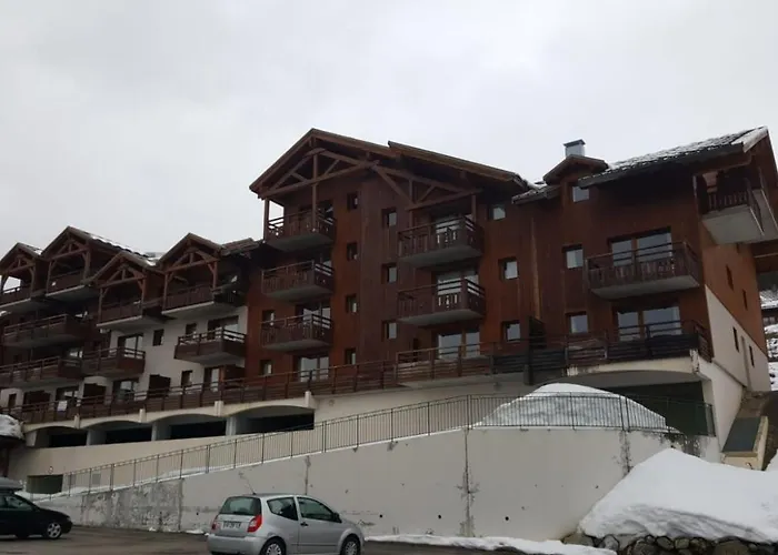 Skis aux pieds station 1800 Dame Blanche