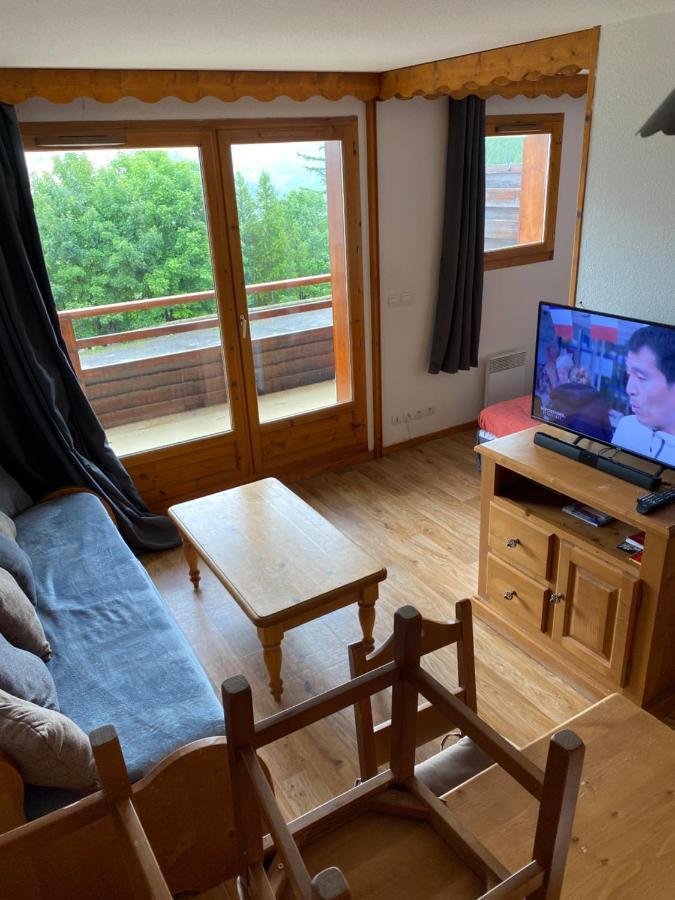 Skis Aux Pieds Station 1800 Dame Blanche Apartment